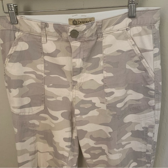 DEMOCRACY “Ab” Technology Camo Stretch Joggers Jeans Denim Size 10 - Picture 10 of 12
